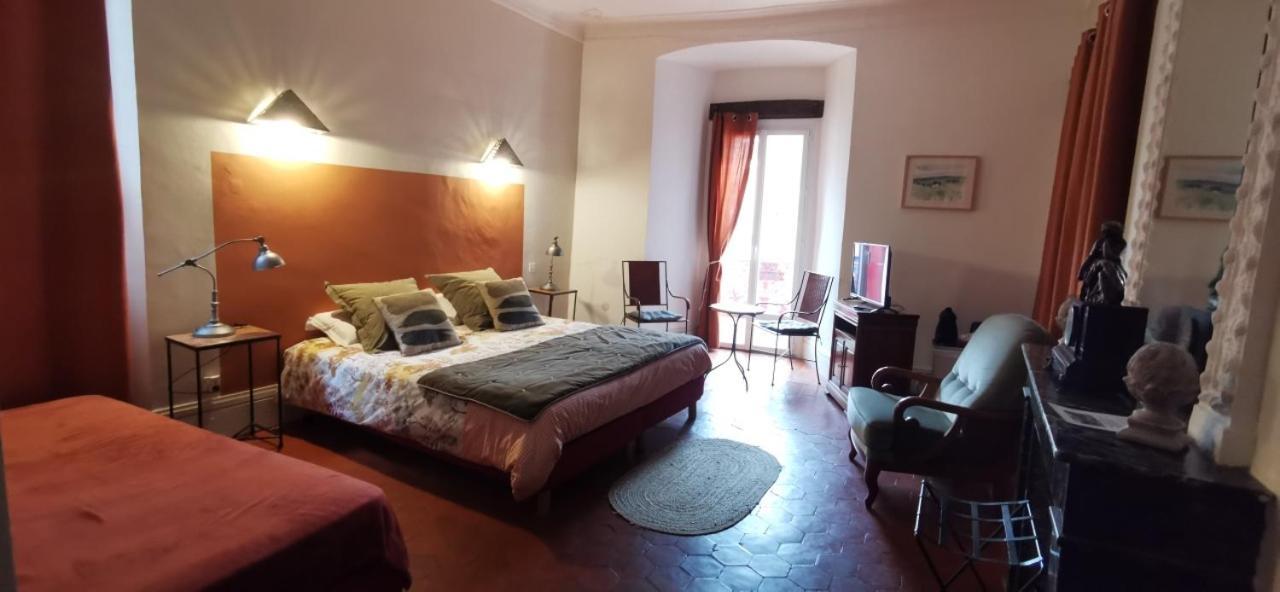 Bed and Breakfast Le Mimosa Saint-Saturnin-de-Lucian Екстер'єр фото