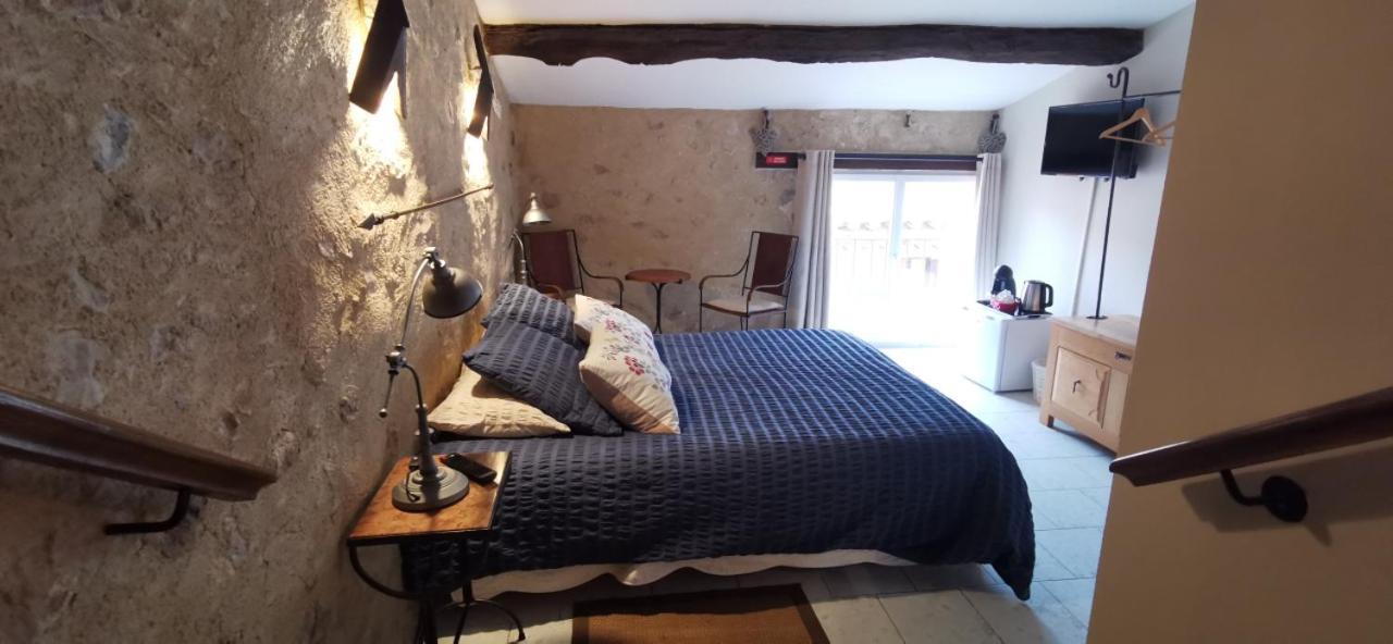 Bed and Breakfast Le Mimosa Saint-Saturnin-de-Lucian Екстер'єр фото